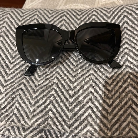 Gucci Sunglasses - Picture 1 of 5